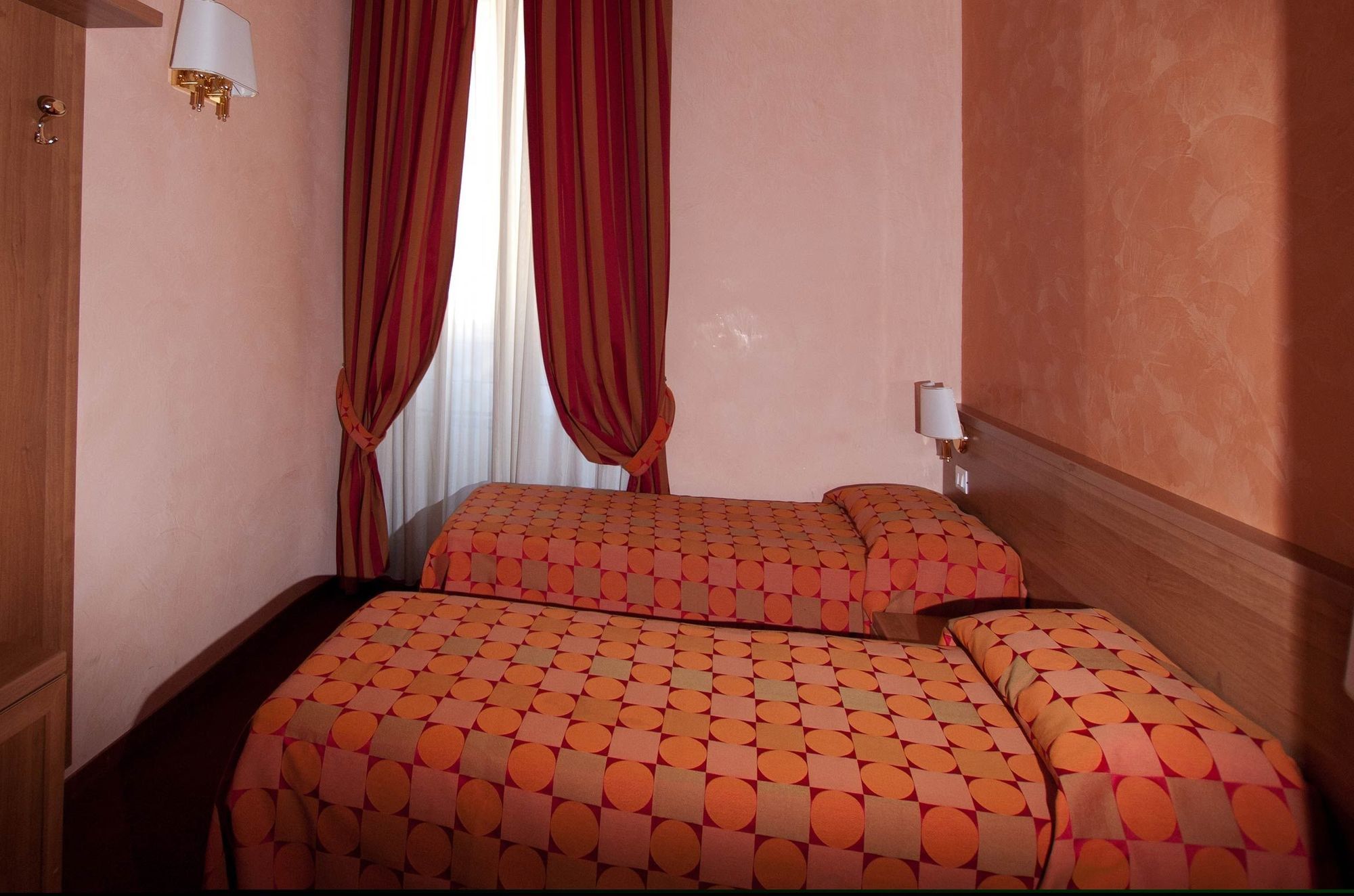 로마 모르페우스 룸스 B&B 외부 사진